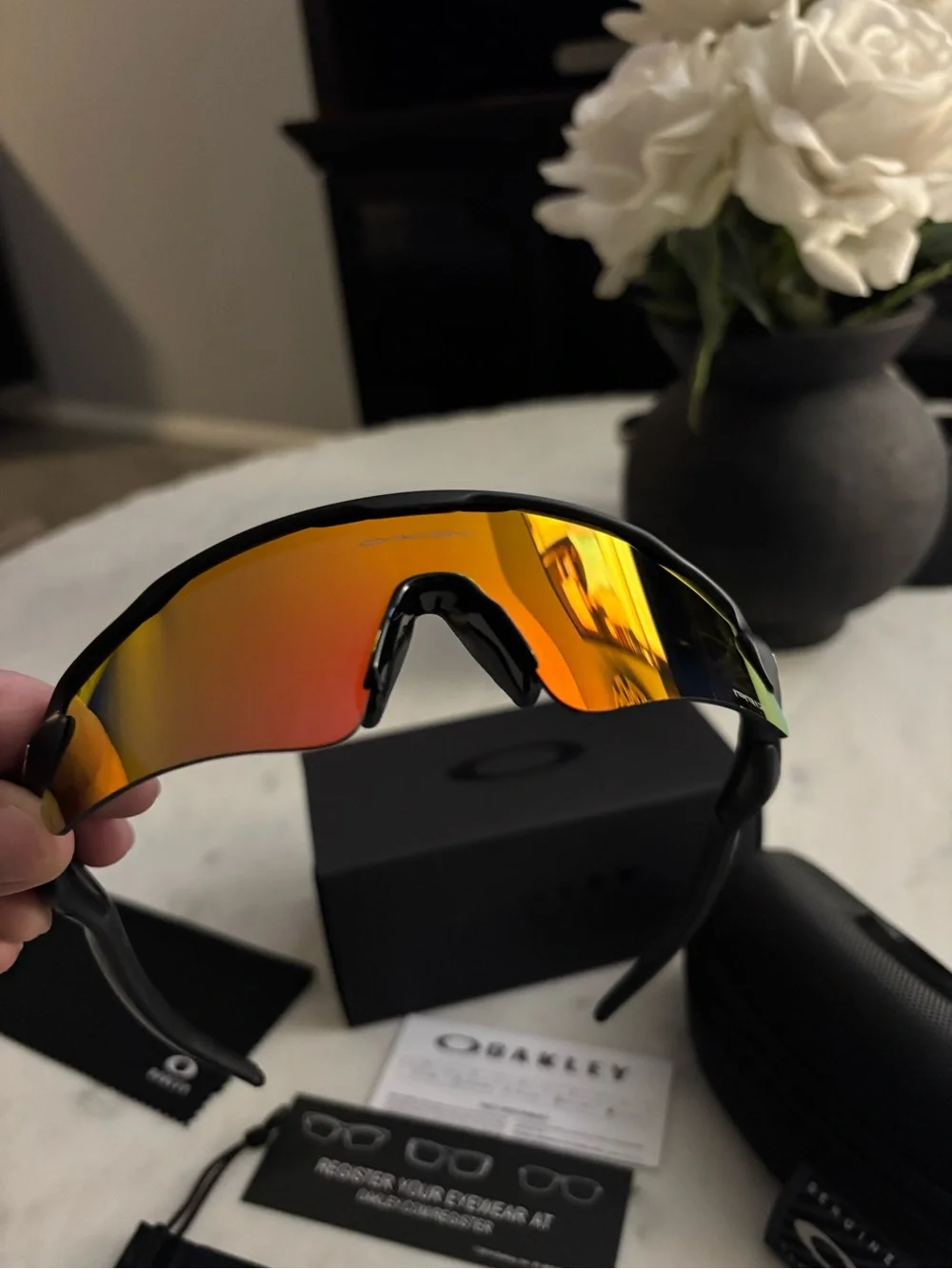 Oakley 9208 black